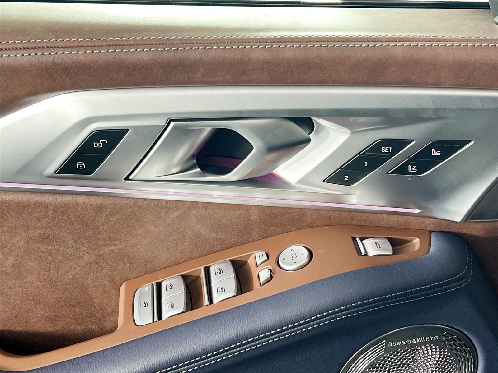2026 BMW XM Base - Photo 18