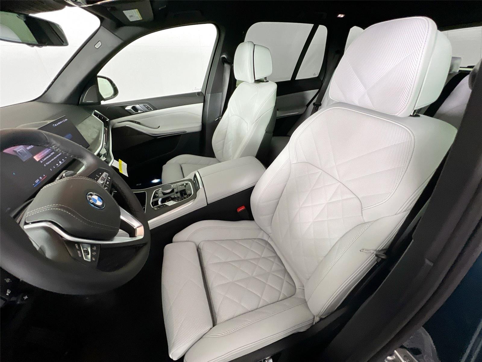 2026 BMW X5 50e - Photo 22