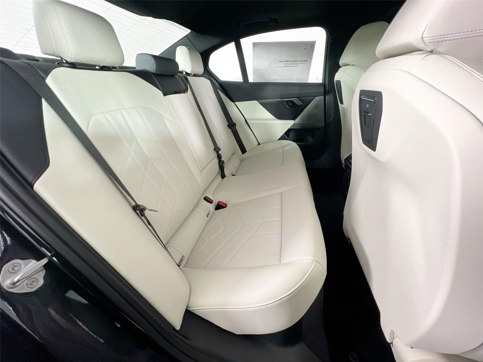 2026 BMW 5 Series 530i - Photo 25