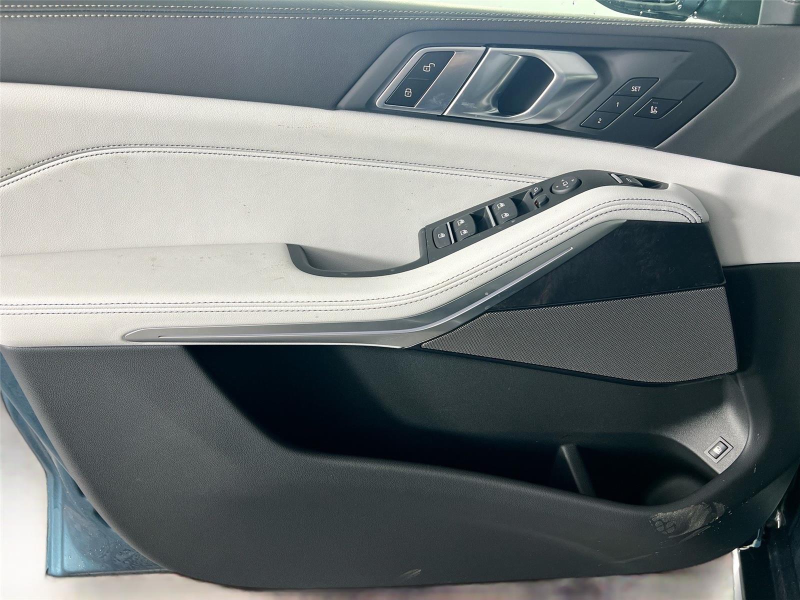 2026 BMW X5 50e - Photo 18