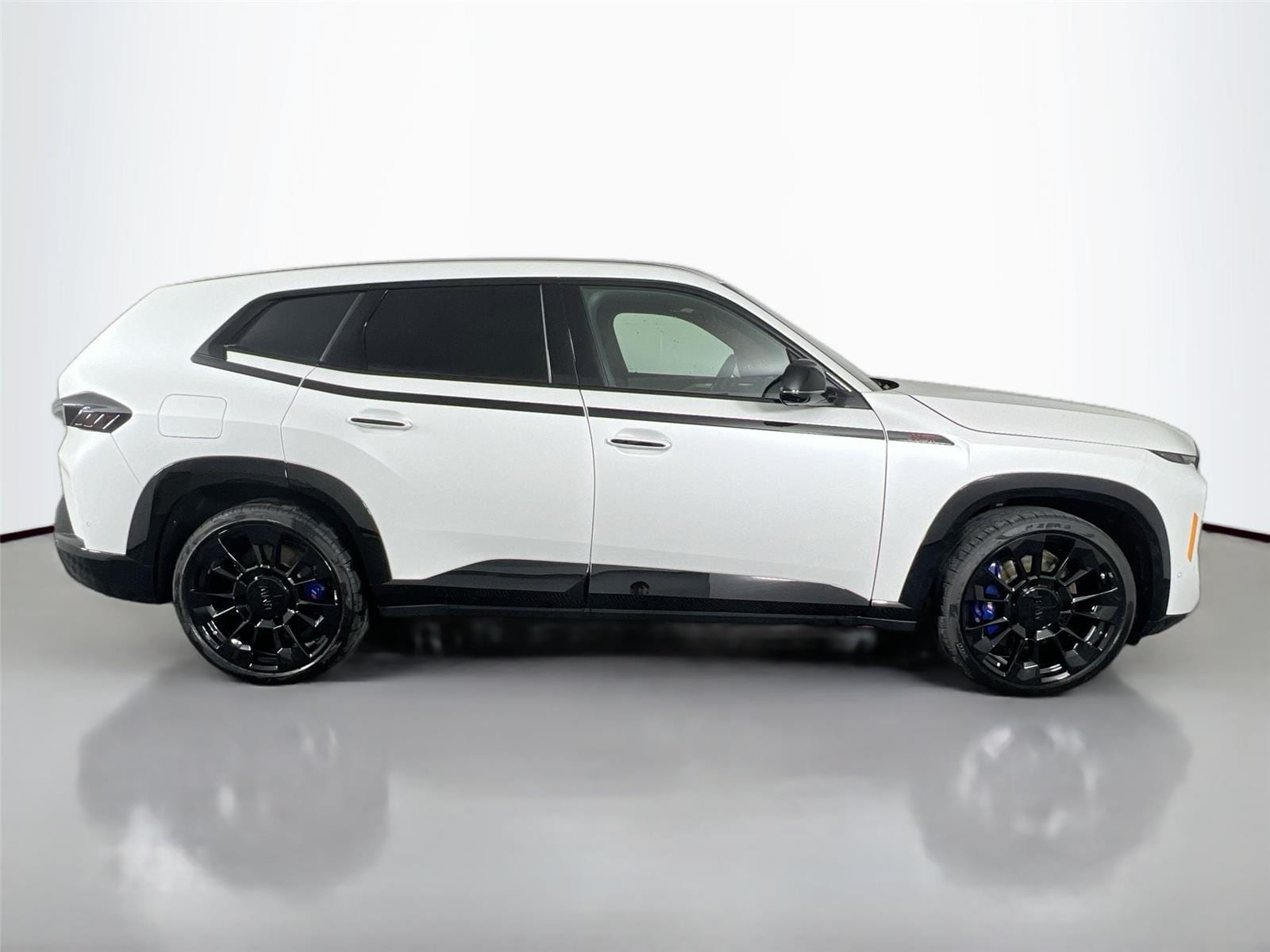 2026 BMW XM Base - Photo 7