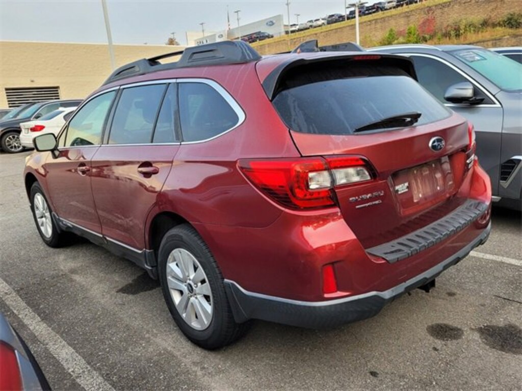 Used 2017 Subaru Outback 2.5i Premium with SUV