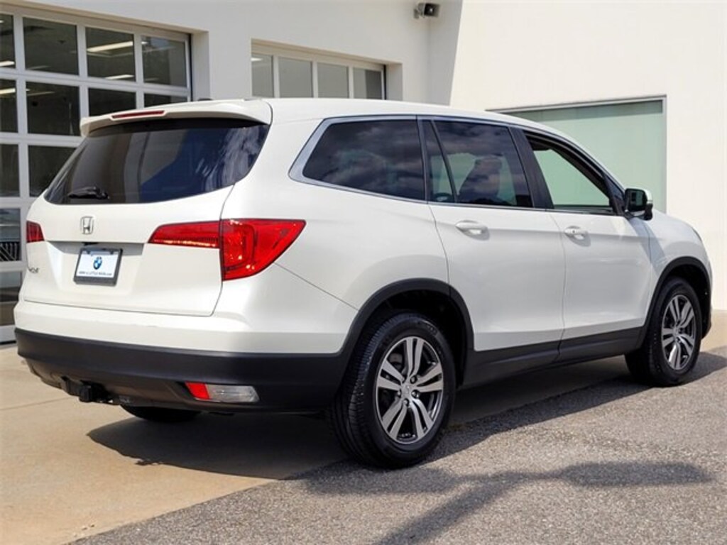 Used 2016 Honda Pilot EX-L w/Navigation FWD SUV