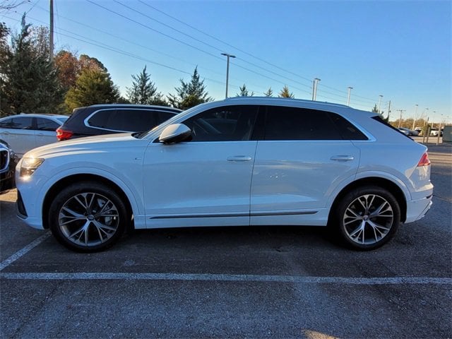 2021 Audi Q8 55 Premium Plus photo 3