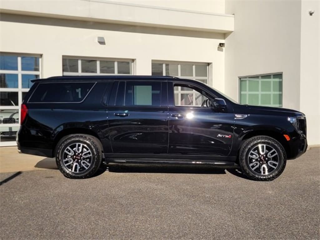 Used 2024 GMC Yukon XL AT4 SUV