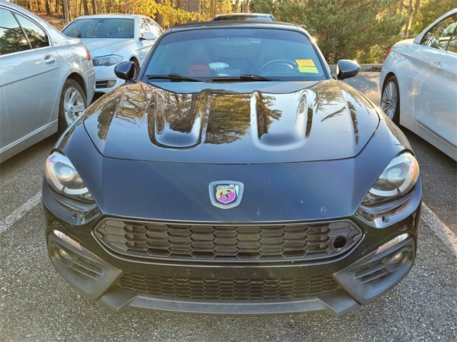 2018 Fiat 124 Spider Abarth photo 2