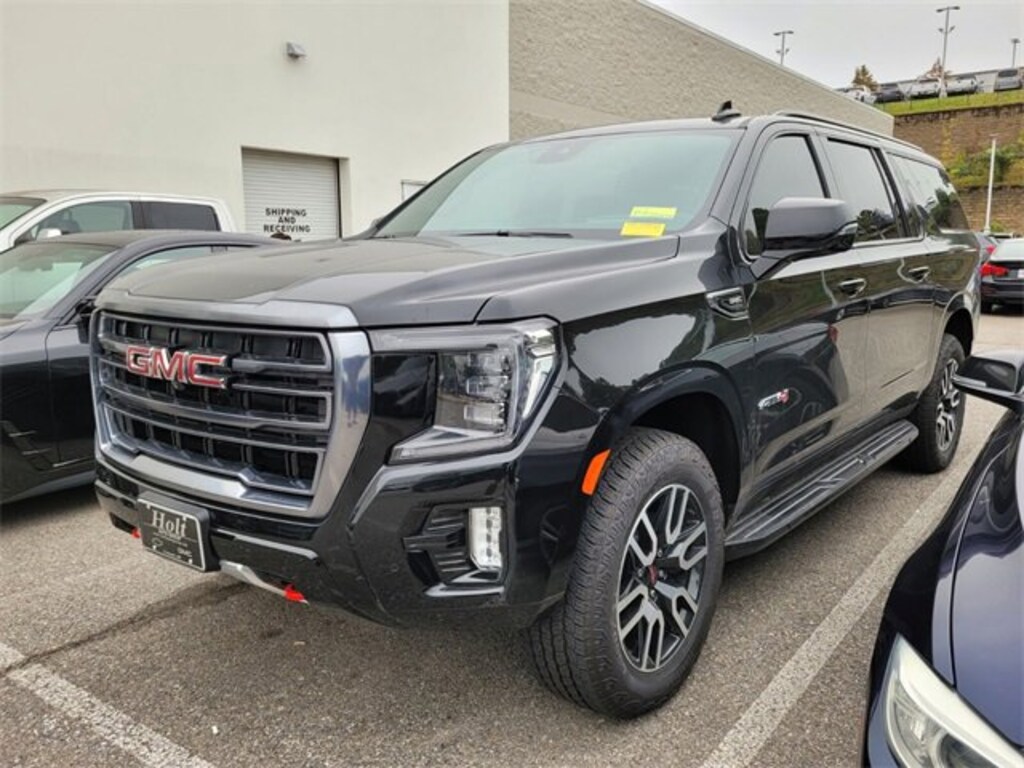 Used 2024 GMC Yukon XL AT4 SUV