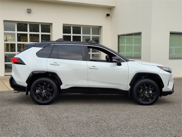 2023 Toyota RAV4 Hybrid XSE photo 2