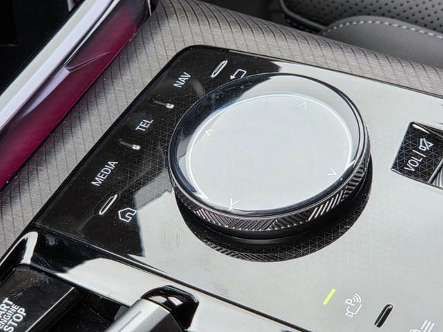 2025 BMW X3 30 - Photo 36