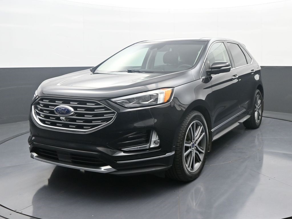 2019 Ford Edge Titanium's photo
