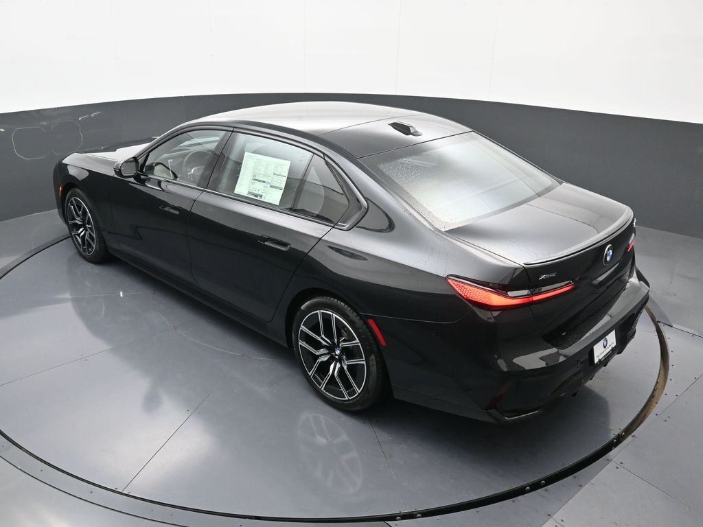 2026 BMW 7 Series 740i - Photo 43