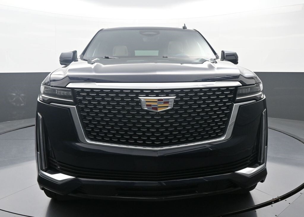 2024 Cadillac Escalade ESV Premium Luxury photo 2