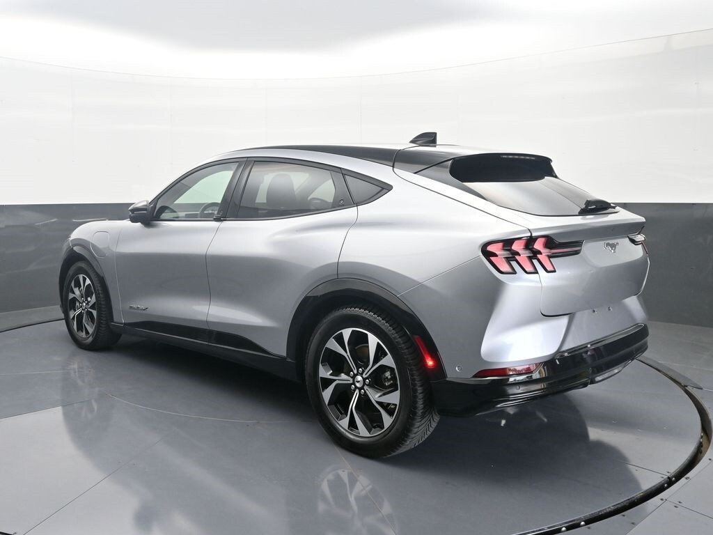 2021 Ford Mustang Mach-E Premium photo 4