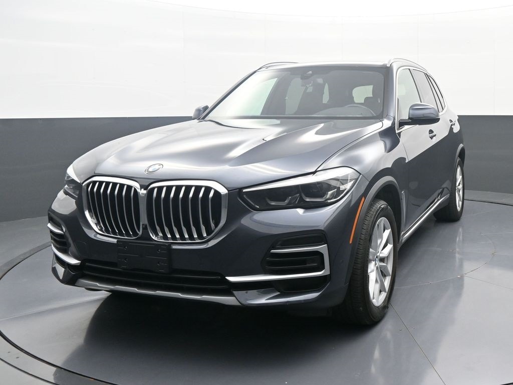 2022 BMW X5 40i's photo