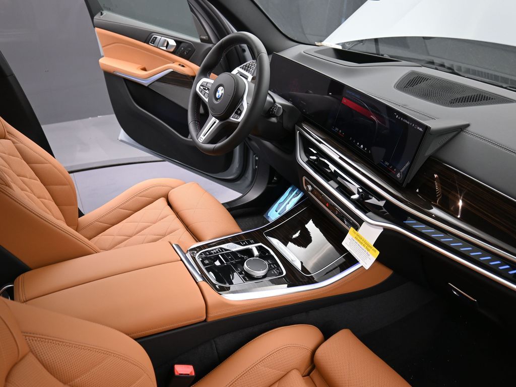 2026 BMW X5 M60i - Photo 19