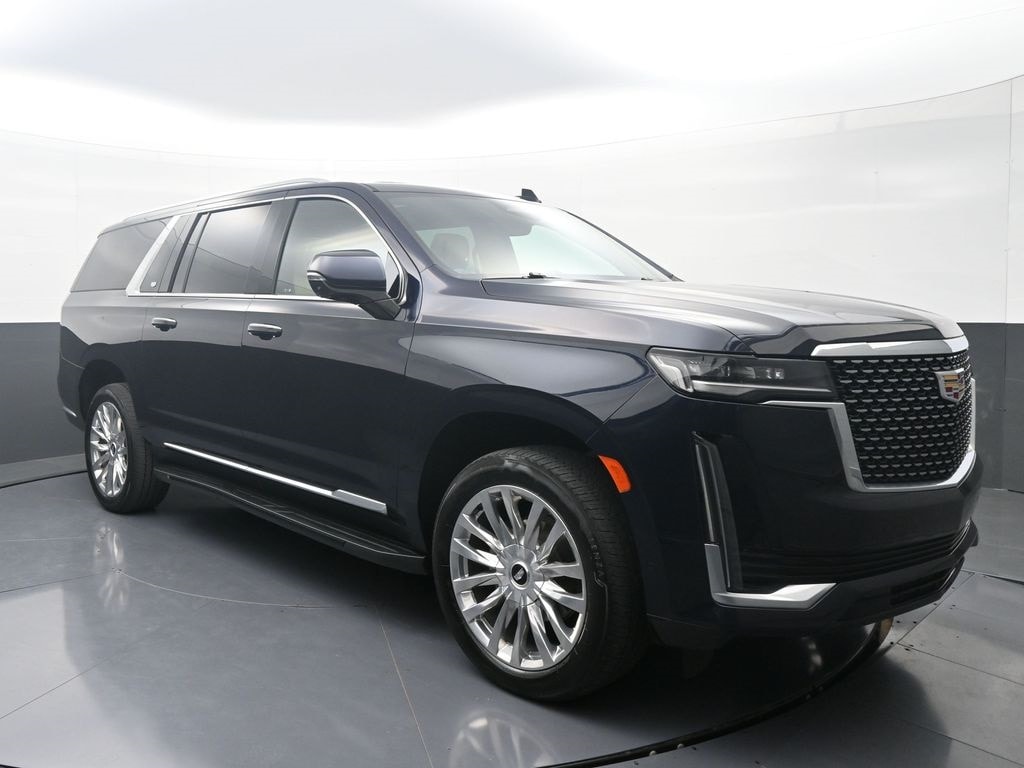 2024 Cadillac Escalade ESV Premium Luxury photo 3