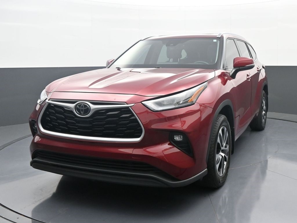 Used 2020 Toyota Highlander XLE SUV