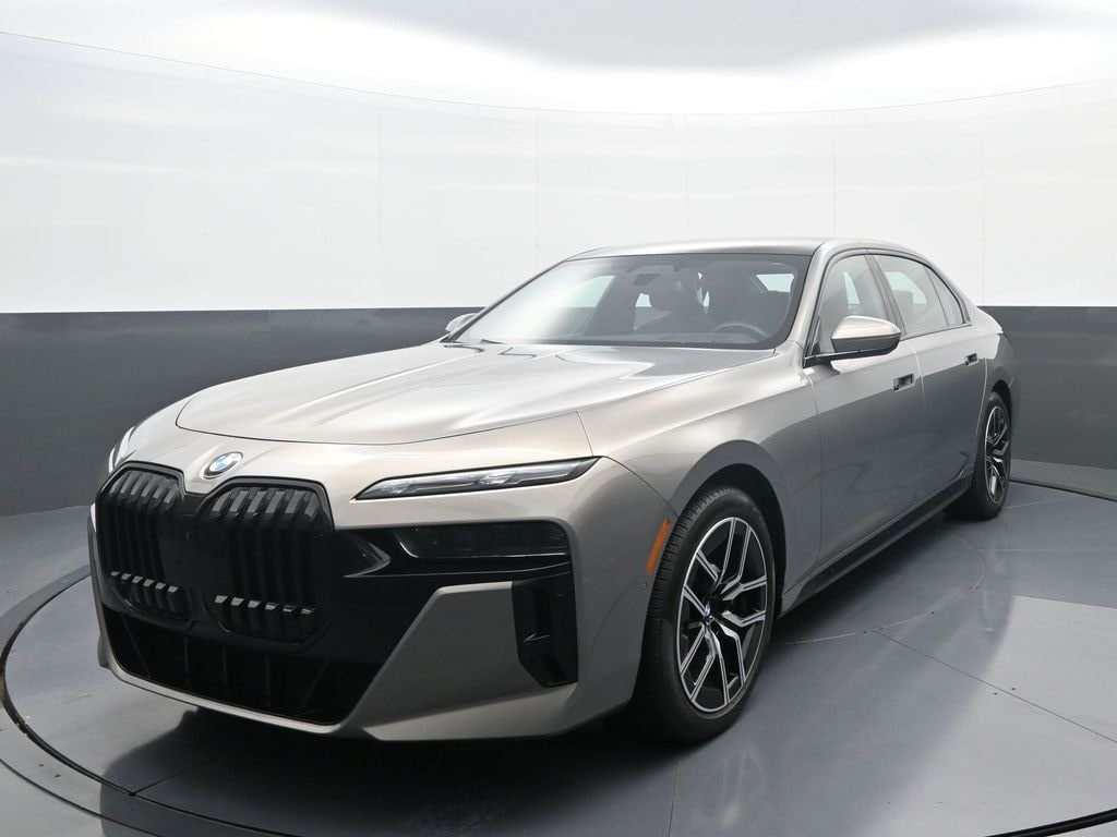 2023 BMW 7 Series 760i's photo
