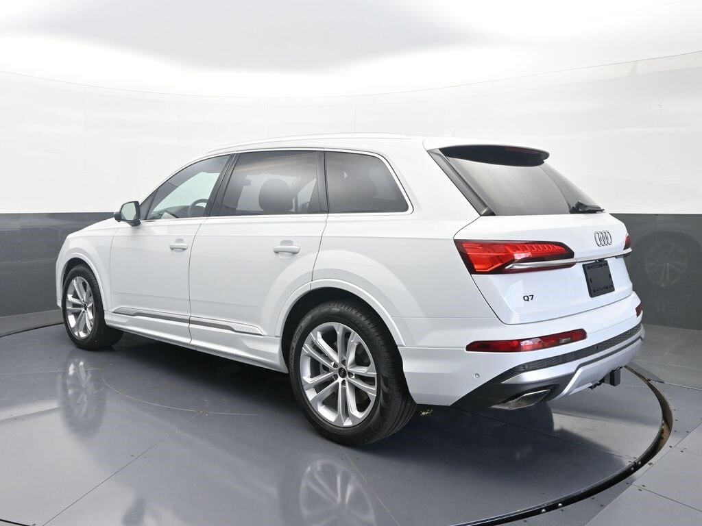 2025 Audi Q7 55 Prestige photo 3