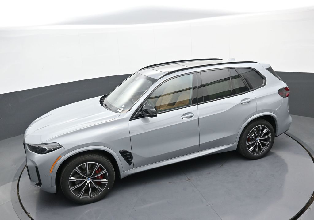 2026 BMW X5 M60i - Photo 32