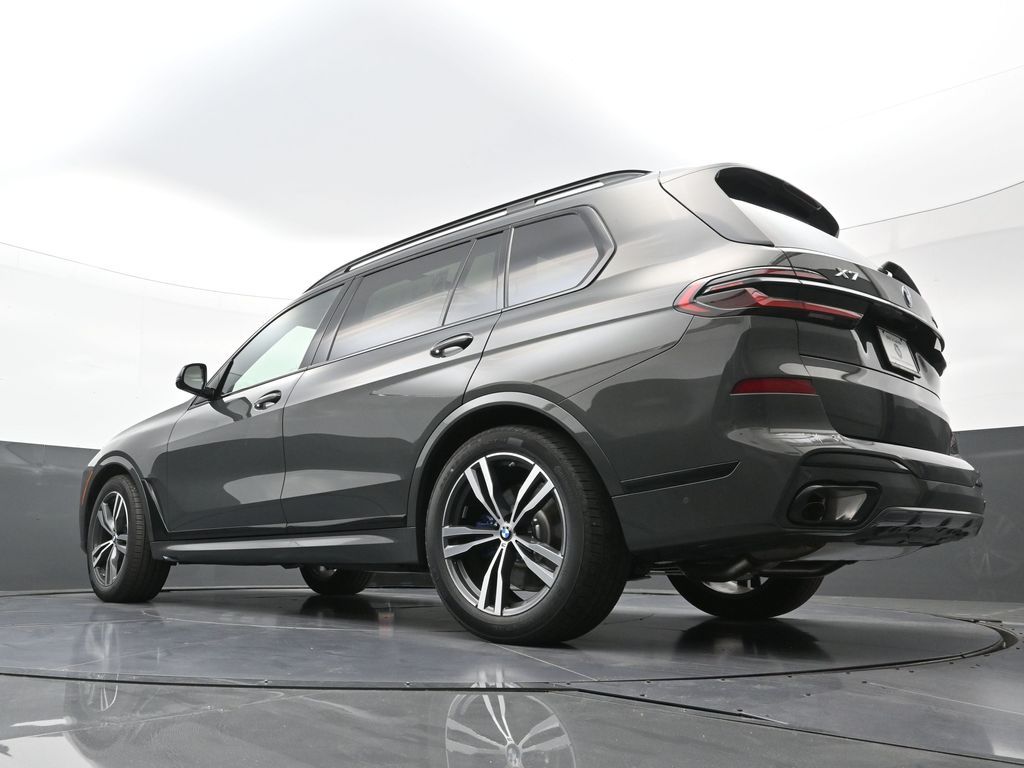 2026 BMW X7 40i - Photo 26