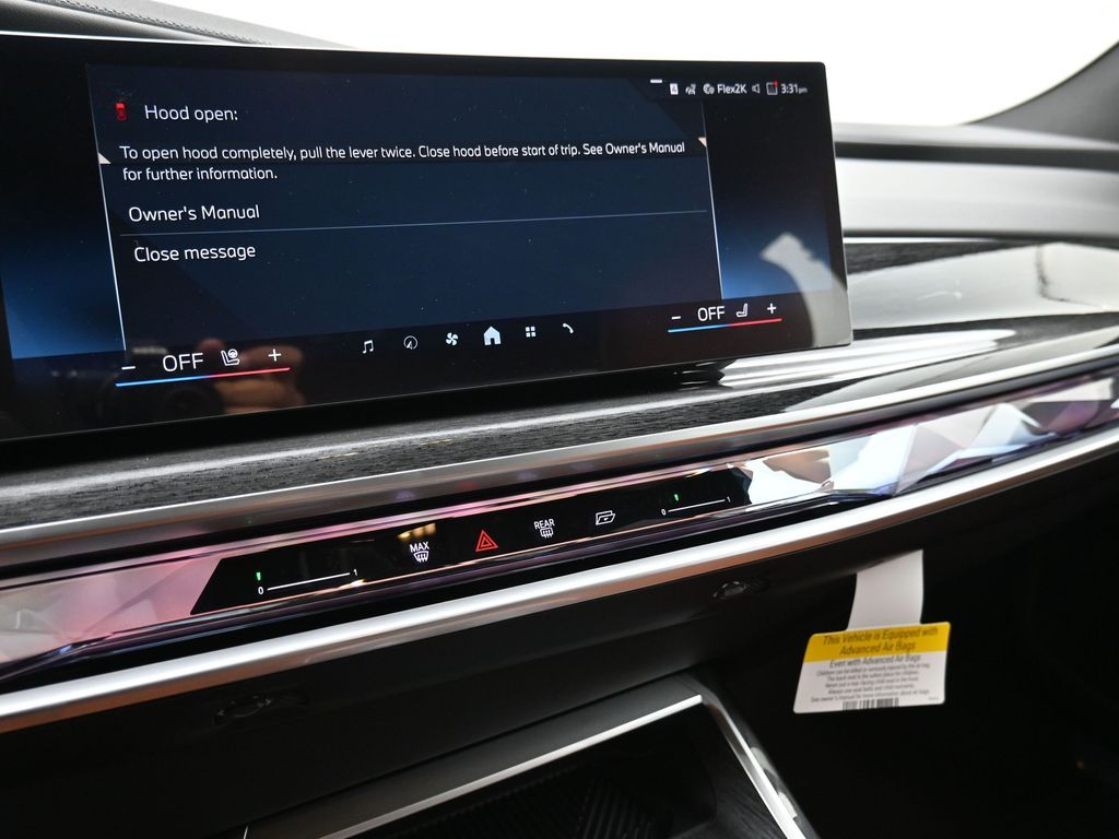 2026 BMW 7 Series 740i - Photo 14