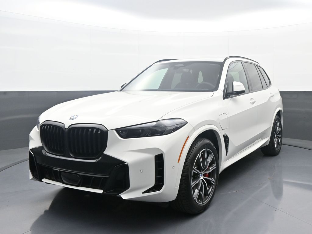 2026 BMW X5 xDrive50e's photo
