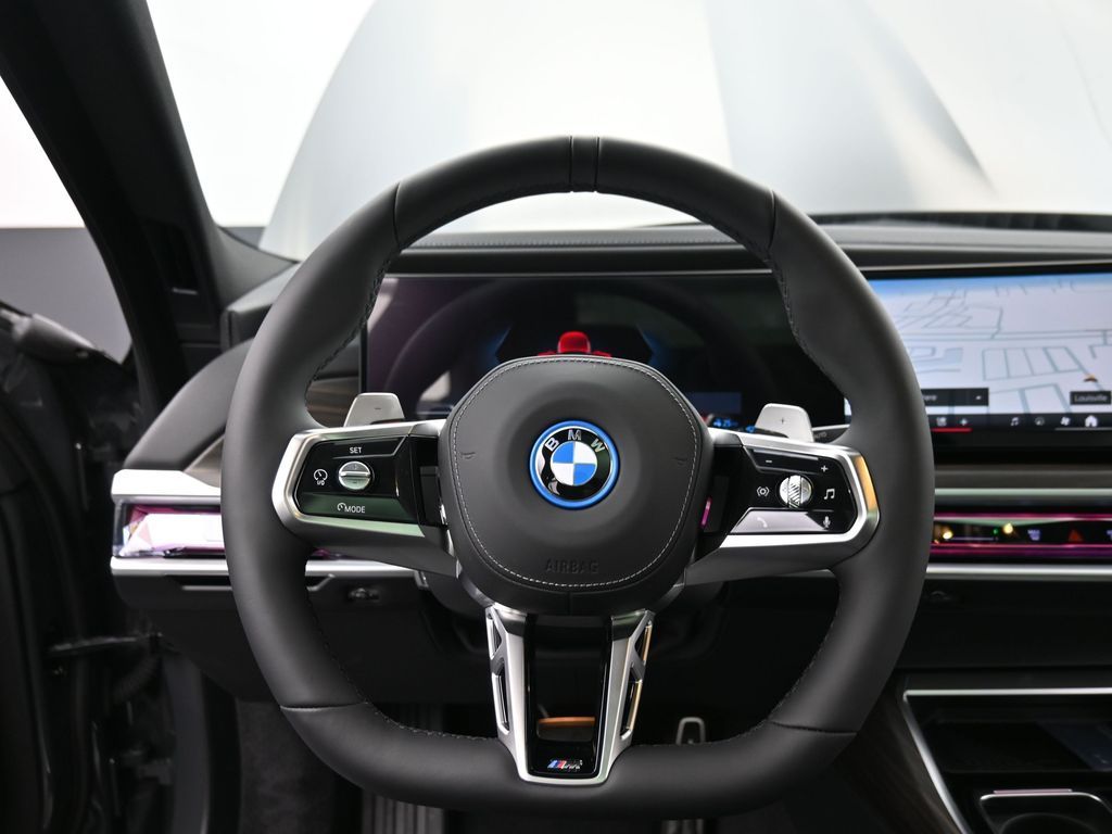 2026 BMW 7 Series 750e - Photo 12