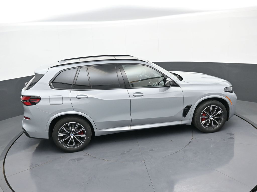 2026 BMW X5 M60i - Photo 36