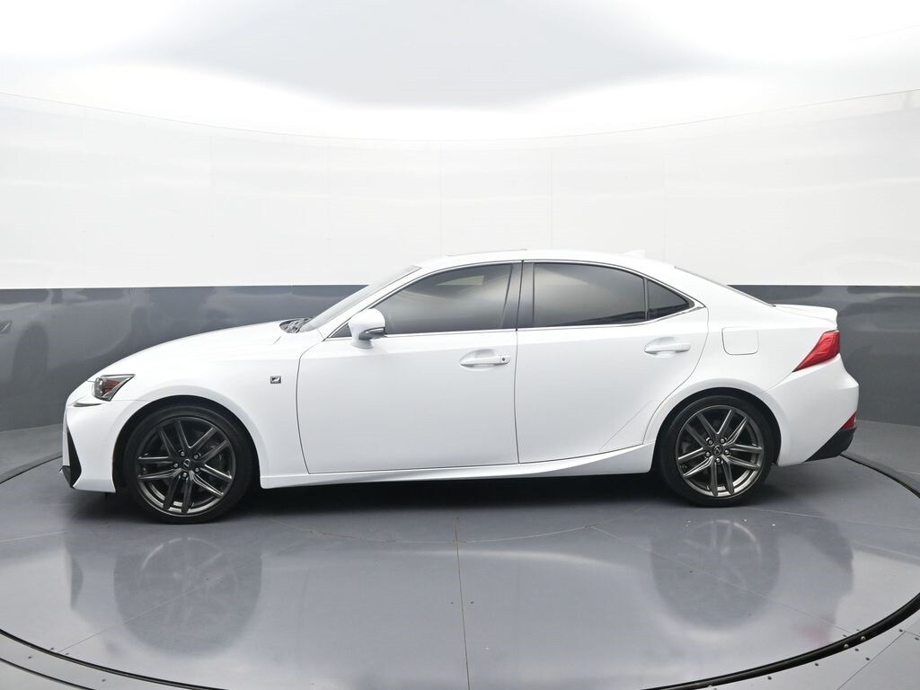 2018 Lexus IS 300 F SPORT photo 3