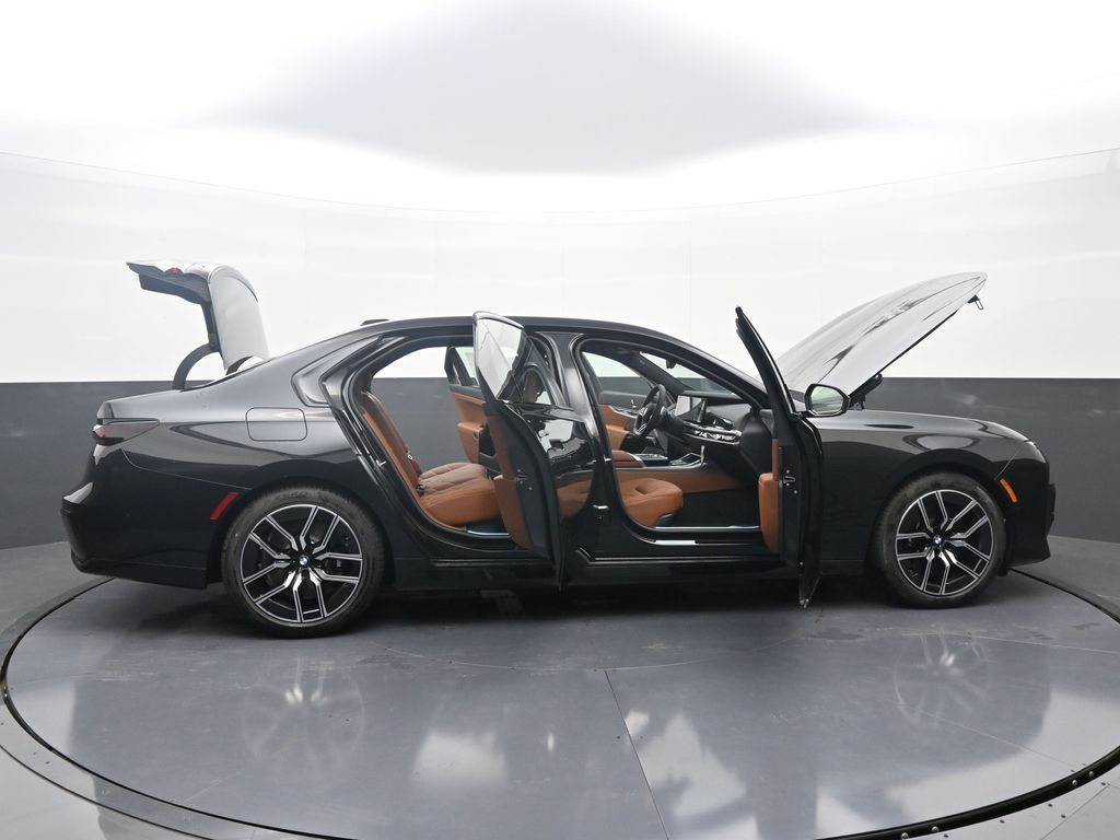 2026 BMW 7 Series 740i - Photo 54