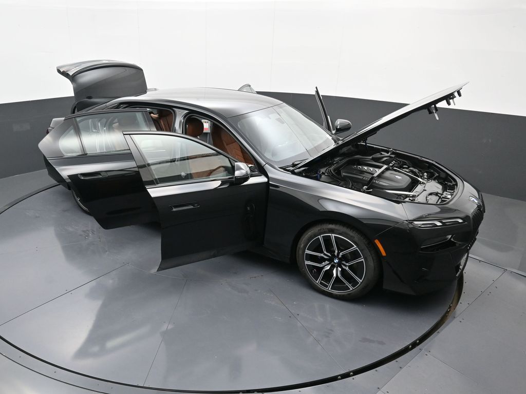 2026 BMW 7 Series 740i - Photo 47