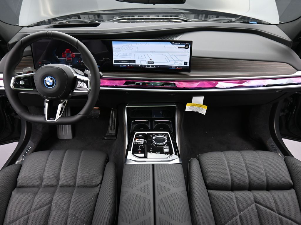 2026 BMW 7 Series 750e - Photo 14