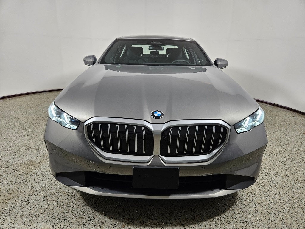 Used 2024 BMW 5 Series 530i with VIN WBA53FJ04RCS08437 for sale in Louisville, KY