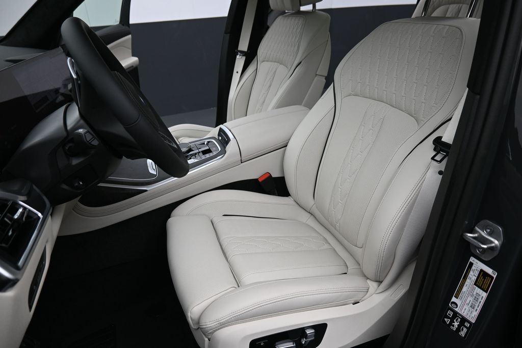 2026 BMW X7 40i - Photo 10
