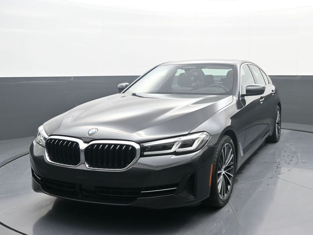 2021 BMW 5 Series 530i's photo