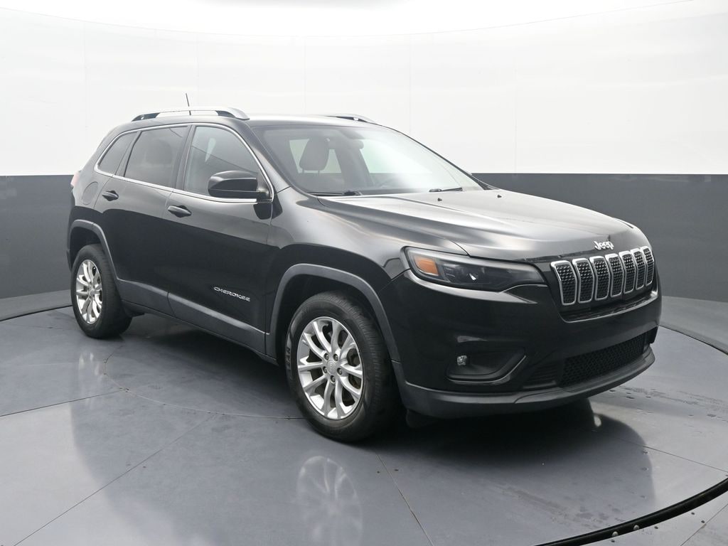 Used 2019 Jeep Cherokee Latitude SUV