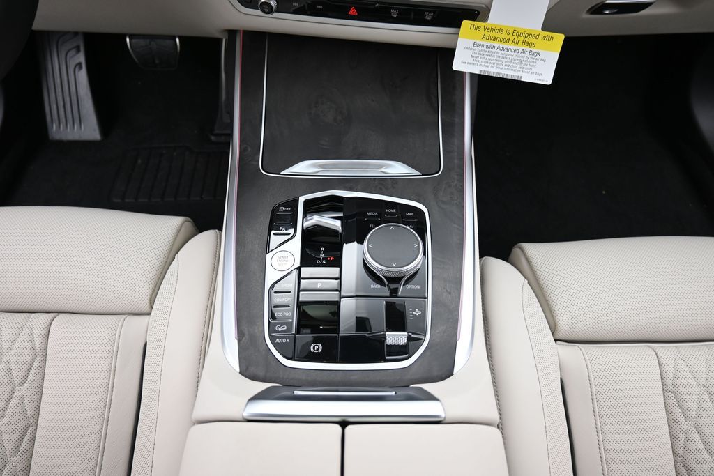 2026 BMW X7 40i - Photo 12