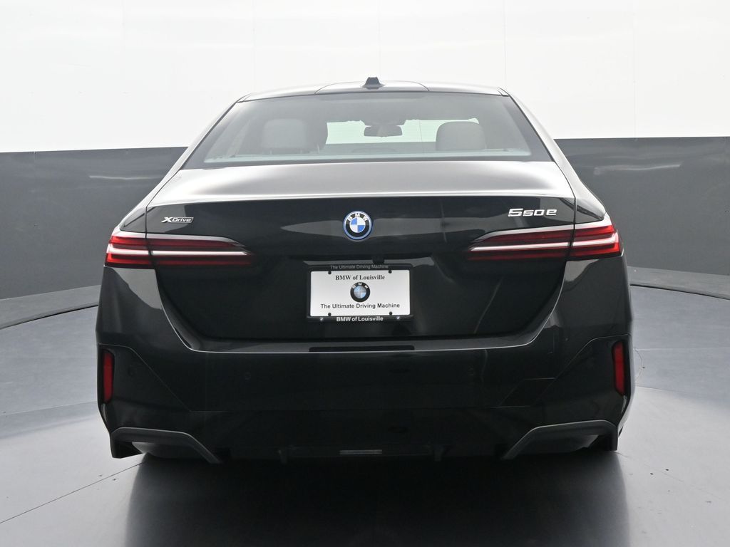 2026 BMW 5 Series 550e - Photo 6