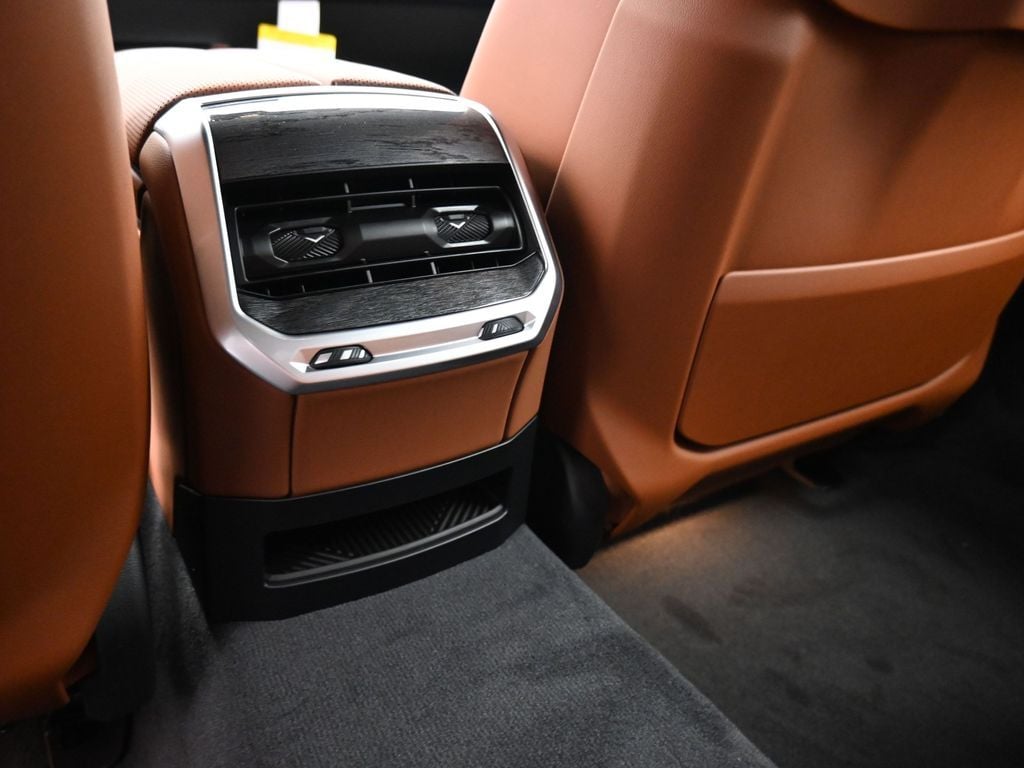 2026 BMW 7 Series 740i - Photo 22