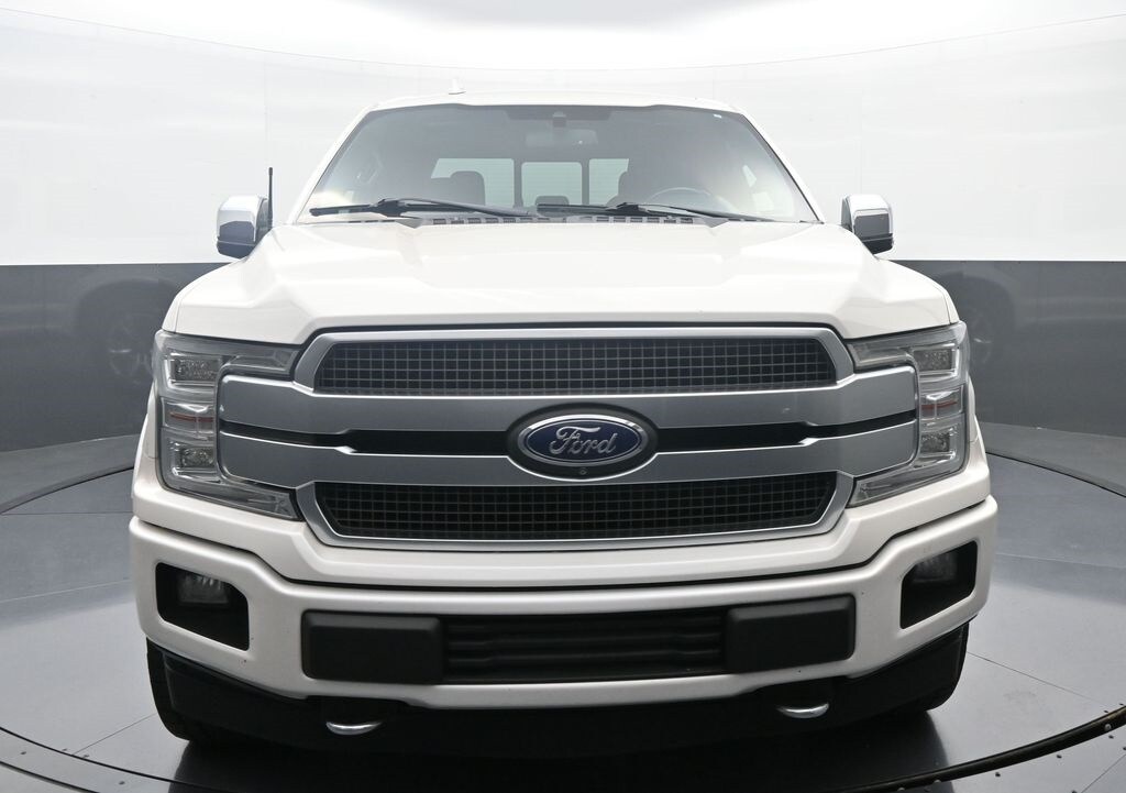2018 Ford F-150 Platinum photo 2