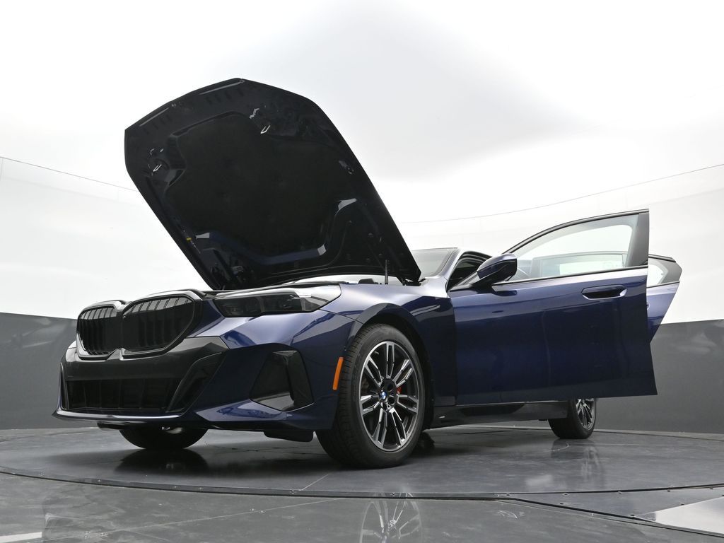 2026 BMW 5 Series 540i - Photo 40