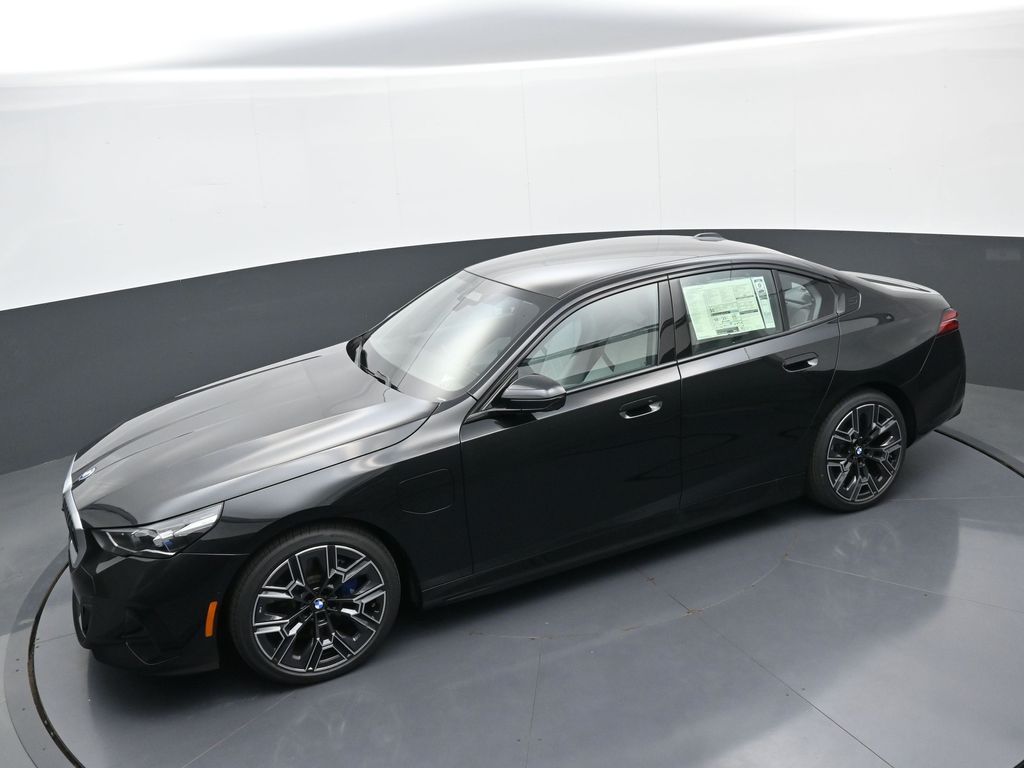 2026 BMW 5 Series 550e - Photo 33