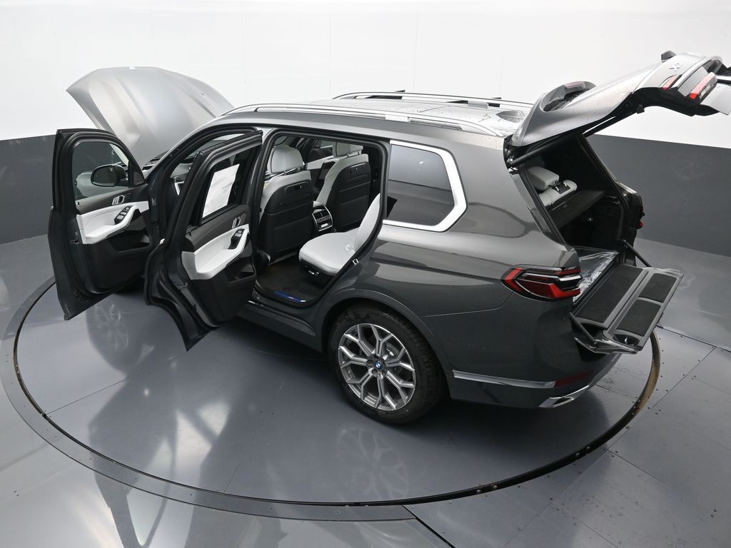 2026 BMW X7 40i - Photo 44