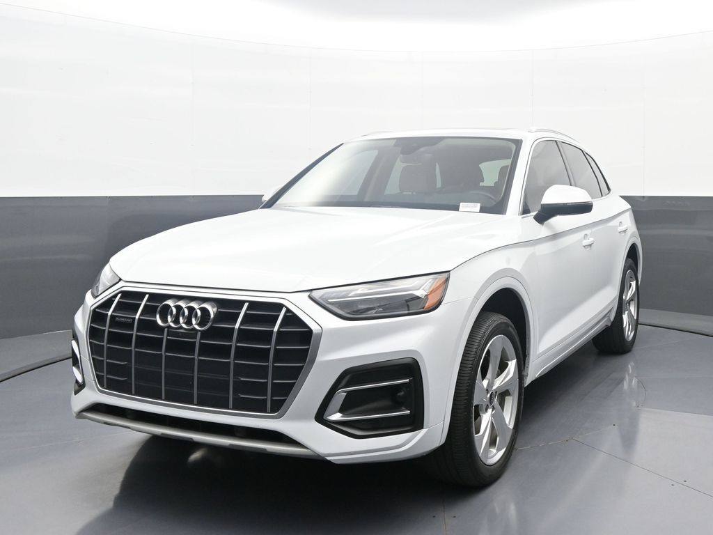 2021 Audi Q5 45 Premium Plus's photo