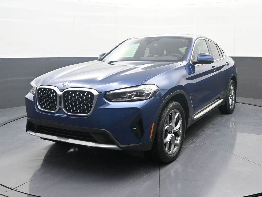 2025 BMW X4 30i's photo