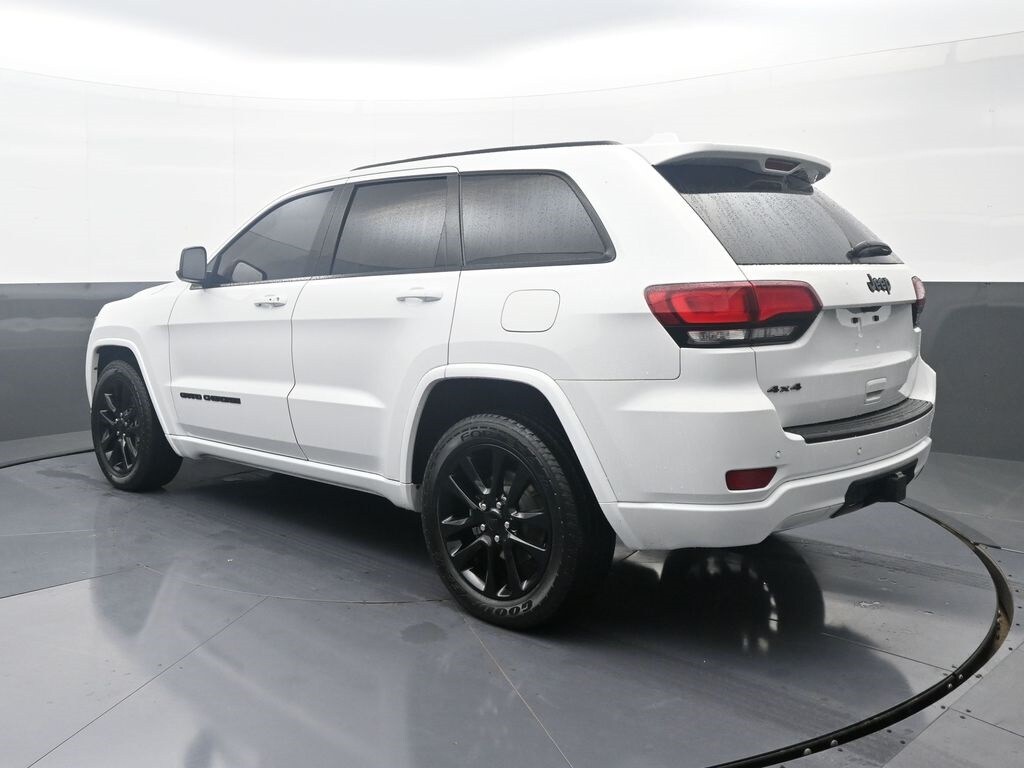 2020 Jeep Grand Cherokee Altitude photo 4