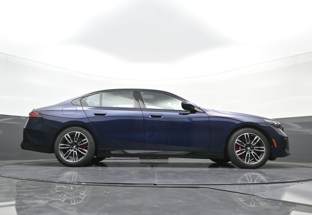 2026 BMW 5 Series 540i - Photo 29
