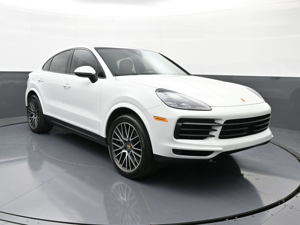 2022 Porsche Cayenne Coupe Platinum Edition photo 2