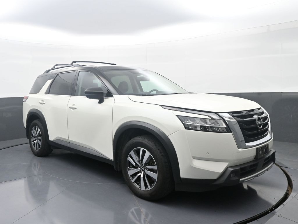 Used 2022 Nissan Pathfinder SL SUV